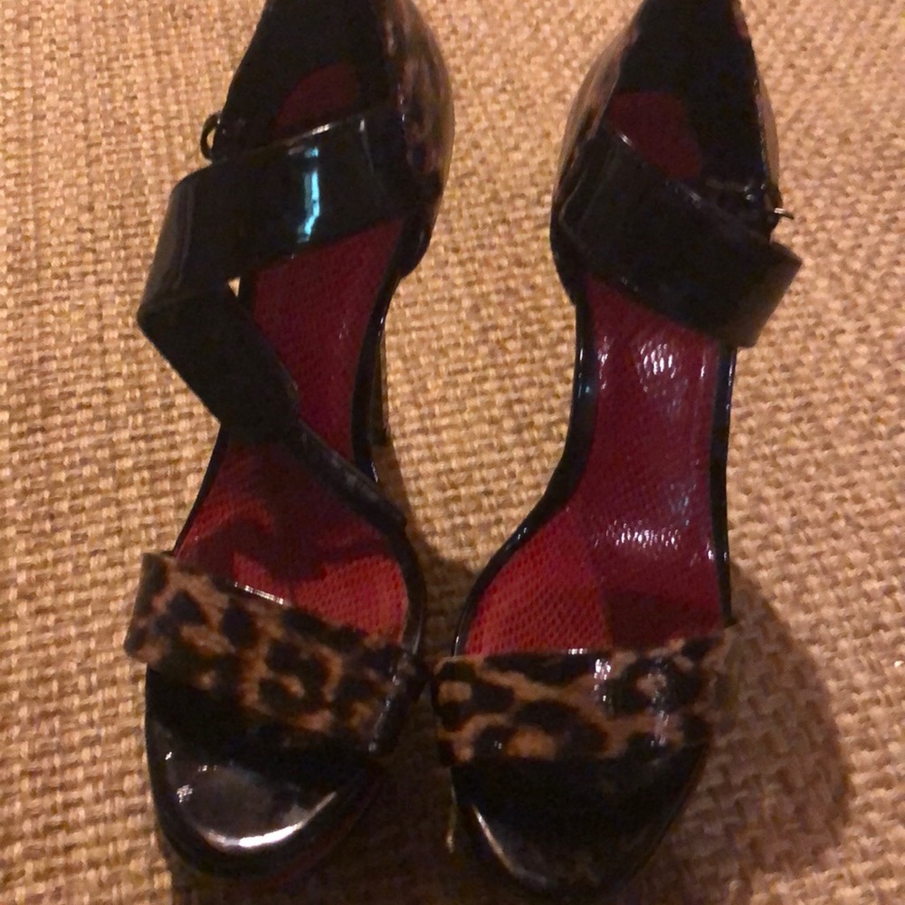 Platform sandals - Picture 2 of 3